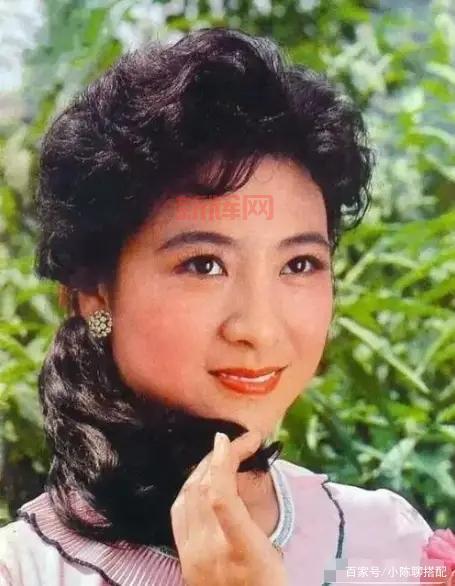 鬼月的配音生涯经历了什么？她现在的状态如何？
