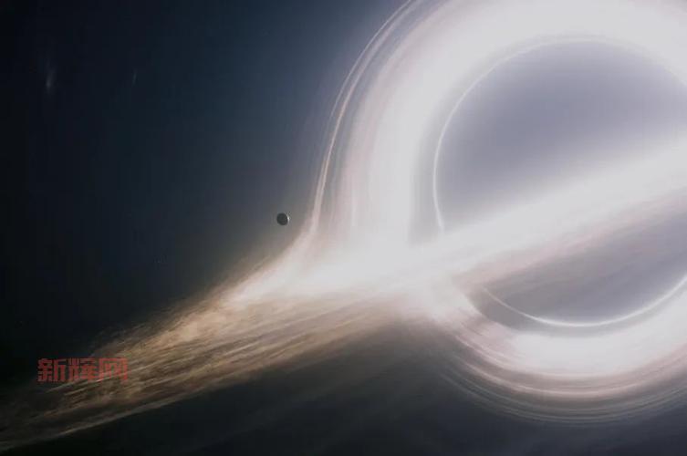 宇宙黑洞是什么？揭秘黑洞的起源与特性