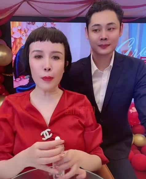 猫七七妈妈个人资料遭曝光？快来了解她背后的故事和背景！